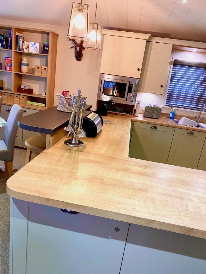 Caorann Lodge, 205 Tummel Valleyピトロクリー エクステリア 写真